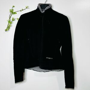 Patagonia Black Fluffy Fleece Jacket Zippered Gray Lining